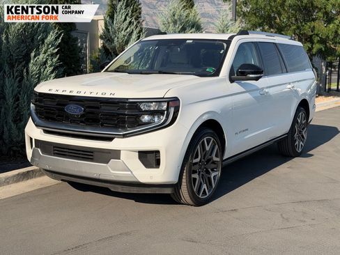 Used 2025 Ford Expedition Max Platinum w/ Platinum Ultimate Package AWD/4WD image 3