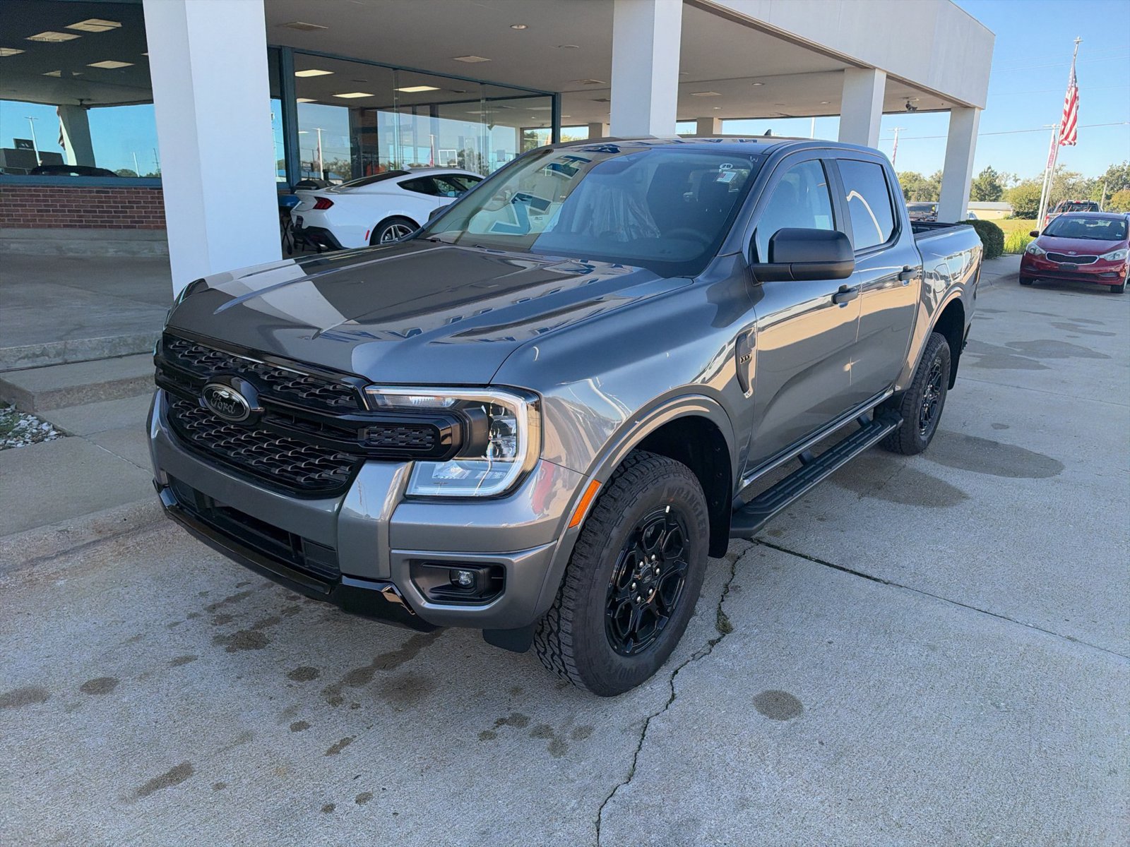 New 2026 Ford Ranger XLT w/ Equipment Group 301A High AWD/4WD image 2
