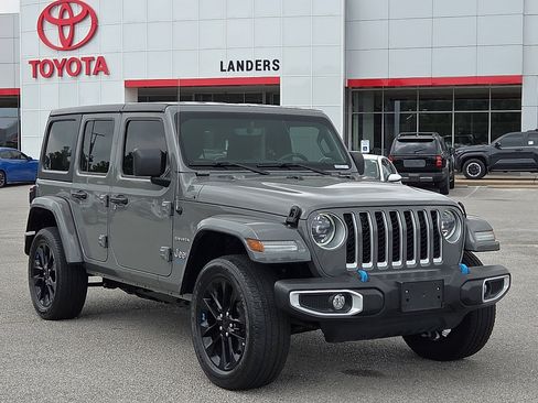 Used 2023 Jeep Wrangler Unlimited Sahara AWD/4WD image 1