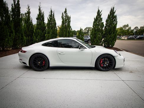 Used 2019 Porsche 911 Carrera 4 GTS AWD/4WD image 11