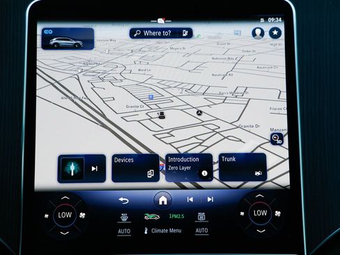 Used 2023 Mercedes-Benz EQS 450+ SUV image 12