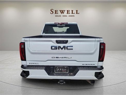 New 2026 GMC Sierra 2500 Denali Ultimate image 4