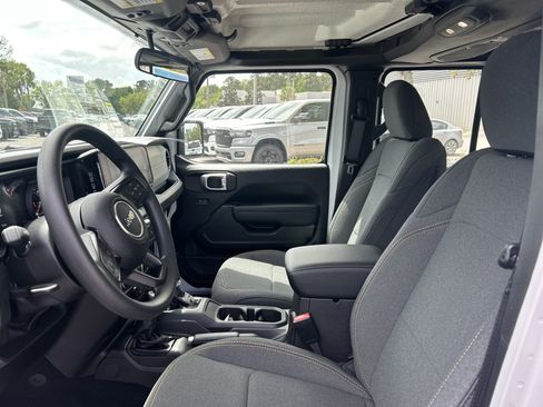 New 2026 Jeep Gladiator Sport image 30