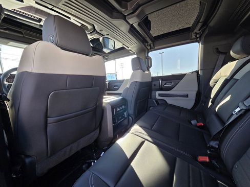 New 2026 GMC Hummer EV SUV image 28