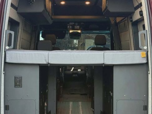 Used 2024 Mercedes-Benz Sprinter 2500 image 90