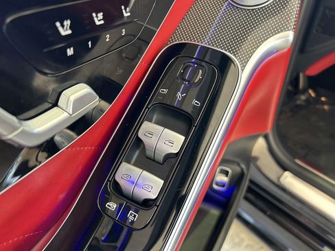 Used 2022 Mercedes-Benz S 580 4MATIC Sedan w/ AMG Line Package image 49