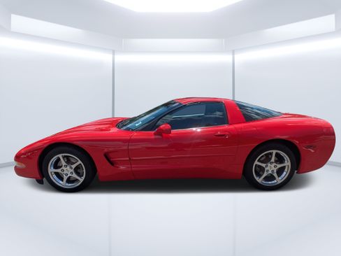 Used 2003 Chevrolet Corvette Coupe w/ Preferred Equipment Group RWD image 6