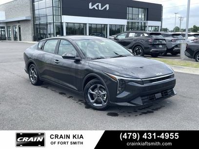New 2025 Kia K4 LXS