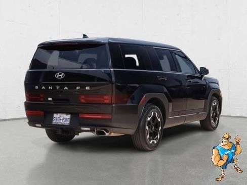 Certified 2025 Hyundai Santa Fe SE w/ Tow & Go Package image 4