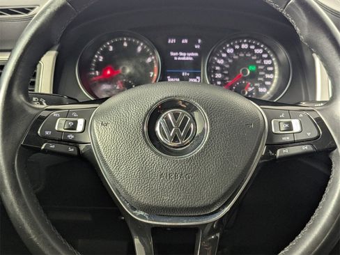 Used 2019 Volkswagen Atlas SE image 16