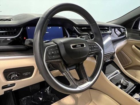 Certified 2023 Jeep Grand Cherokee L Limited w/ Luxury Tech Group II image 31