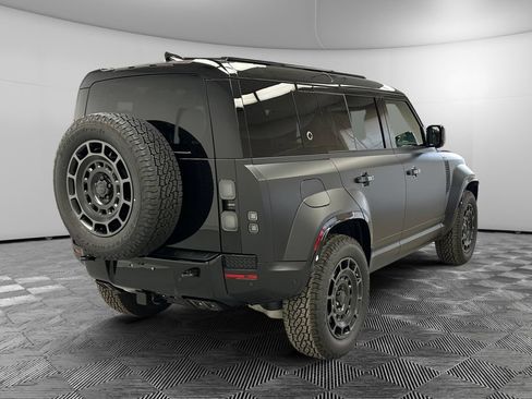 New 2026 Land Rover Defender 110 OCTA AWD/4WD image 5