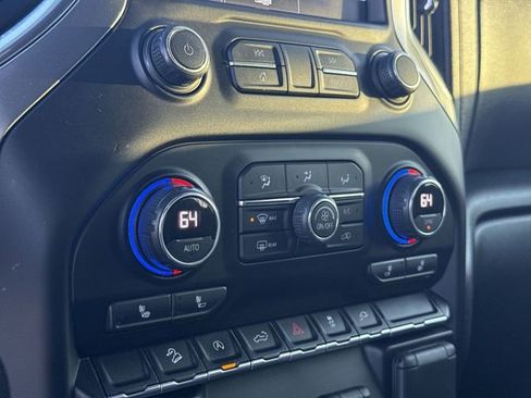 Used 2021 Chevrolet Silverado 1500 LT Trail Boss w/ Convenience Package II image 18