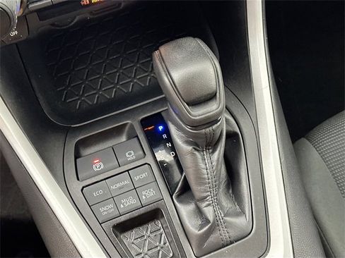 Used 2024 Toyota RAV4 LE image 14