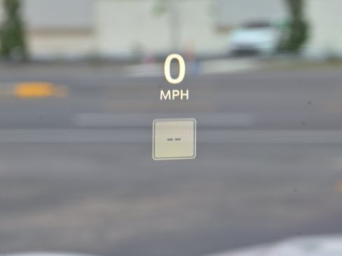 Used 2020 GMC Sierra 1500 AT4 w/ AT4 Premium Package image 17