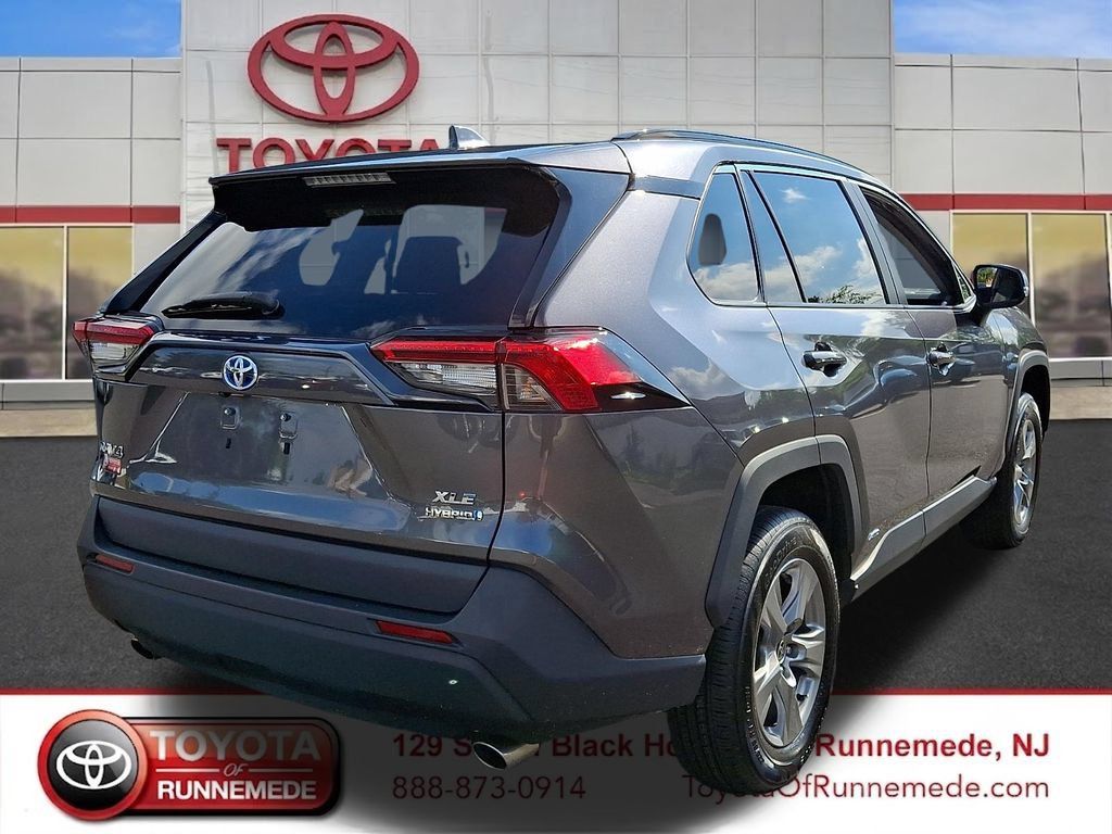 Certified 2024 Toyota RAV4 XLE AWD/4WD image 6
