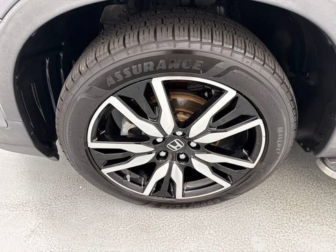 Used 2019 Honda Pilot Touring image 4