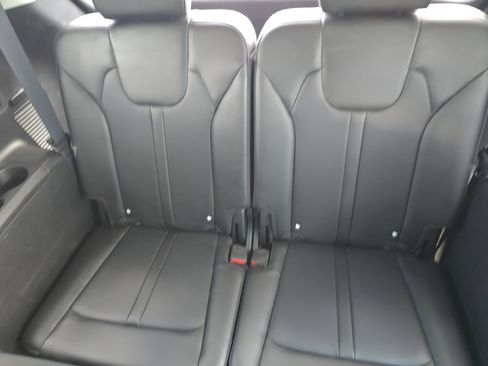 Certified 2024 Kia Sorento S w/ Panoramic Sunroof Package FWD image 17