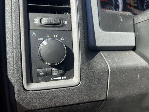 Used 2018 RAM 3500 Tradesman w/ Popular Equipment Group image 12