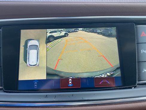 Used 2018 Buick Enclave Avenir w/ Avenir Technology Package AWD/4WD image 15