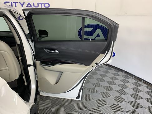 Used 2021 Cadillac XT4 Luxury w/ Cold Weather Package FWD image 34