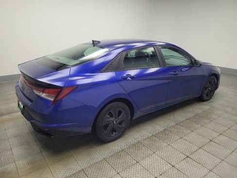 Used 2023 Hyundai Elantra SEL w/ Cargo Package image 10