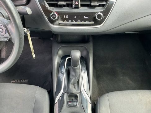 Used 2021 Toyota Corolla LE FWD image 11