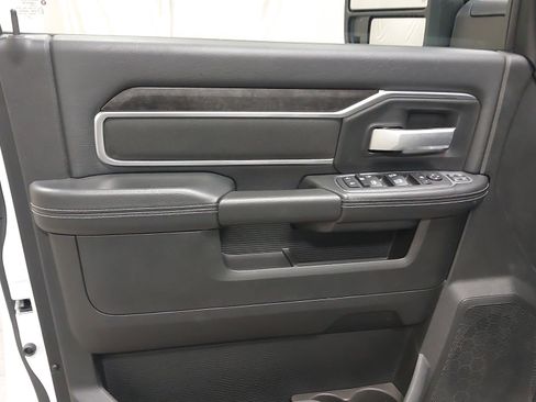 Used 2024 RAM 2500 Big Horn w/ Night Edition AWD/4WD image 24