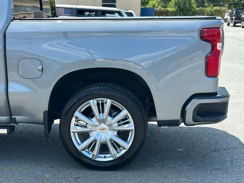 Used 2025 Chevrolet Silverado 1500 High Country w/ High Country Premium Package AWD/4WD image 44