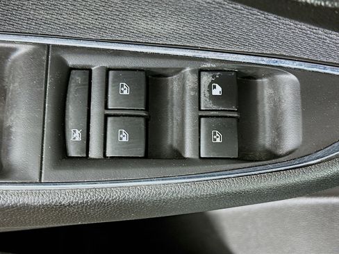 Used 2017 Chevrolet Cruze LS image 15