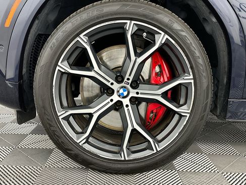 Used 2022 BMW X6 M50i image 34