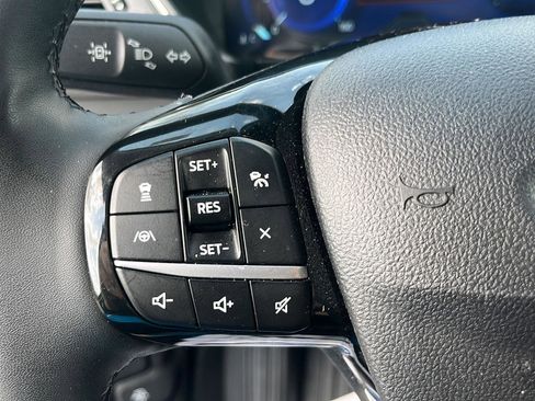 Used 2022 Ford Escape Titanium FWD image 14