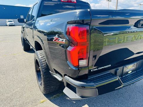 Used 2023 Chevrolet Colorado Z71 image 18