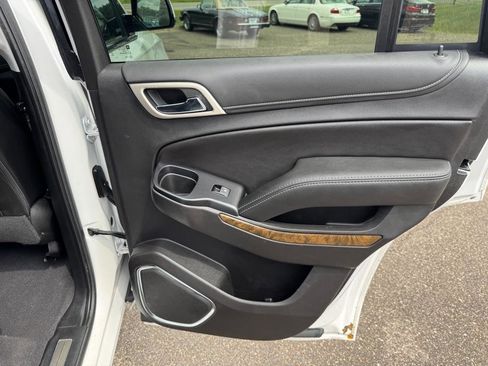 Used 2020 GMC Yukon Denali w/ Denali Ultimate Package AWD/4WD image 37