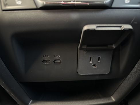 New 2026 Chevrolet Traverse RS w/ LPO, Floor Liner Package image 18