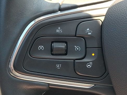Used 2023 Buick Envision Essence AWD/4WD image 20