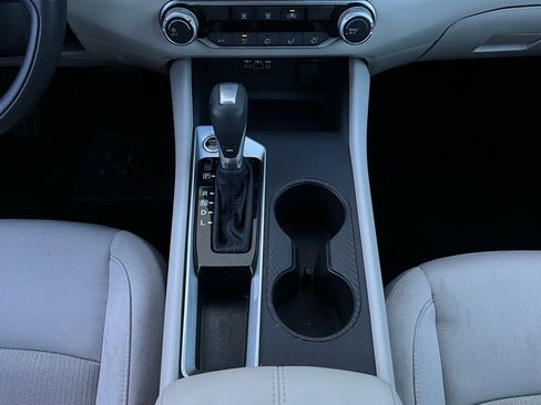 Used 2025 Nissan Altima 2.5 SV image 15