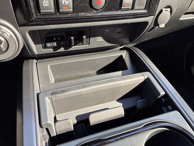 Used 2021 Nissan Titan PRO-4X w/ Pro-4x Utility Package AWD/4WD image 33