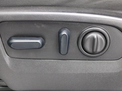 Used 2023 GMC Sierra 3500 SLE w/ SLE Convenience Package image 19