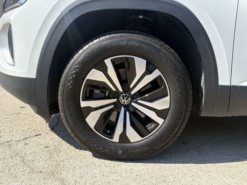 Used 2024 Volkswagen Atlas SE FWD image 9
