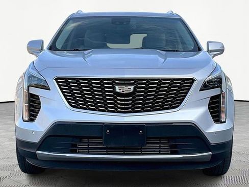 Used 2022 Cadillac XT4 Premium Luxury w/ Safety Alert Package image 2