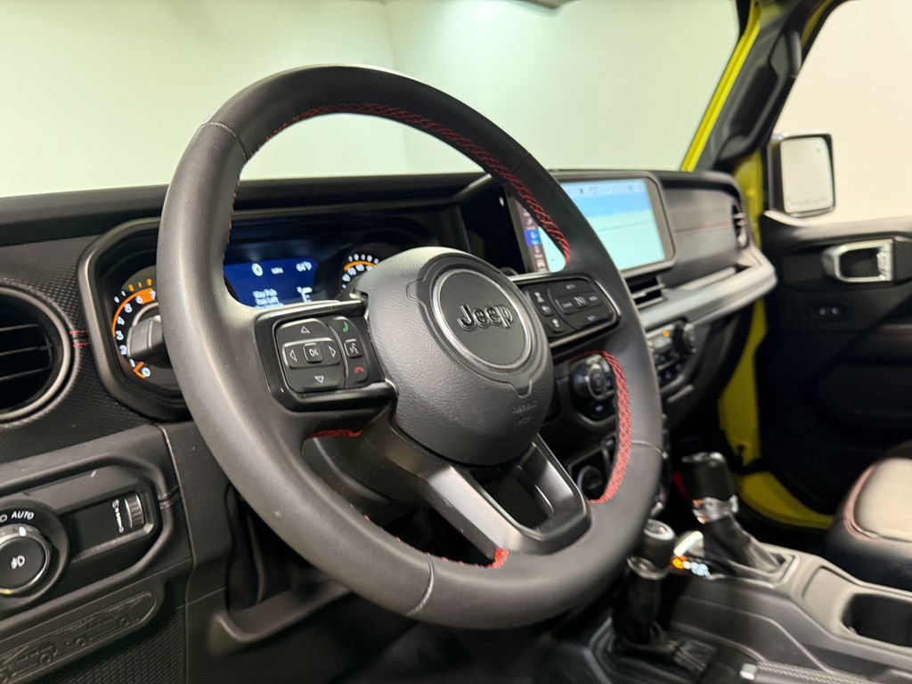 Used 2024 Jeep Wrangler Unlimited Rubicon AWD/4WD image 75