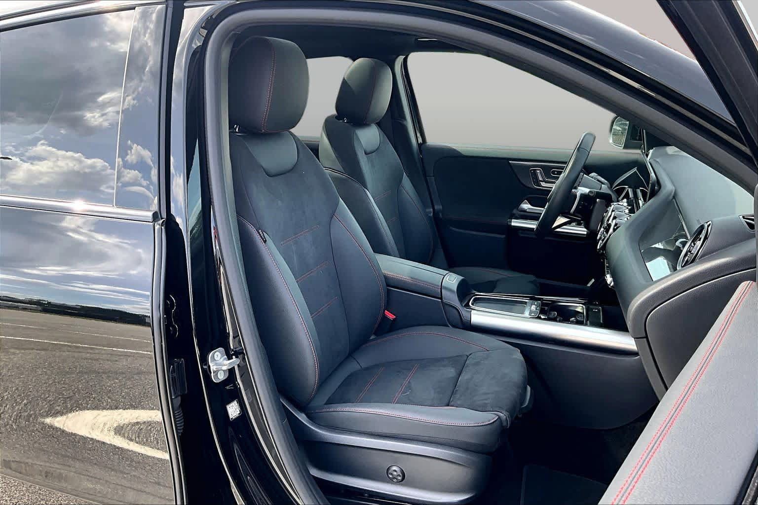 Certified 2026 Mercedes-Benz GLA 250 4MATIC image 9