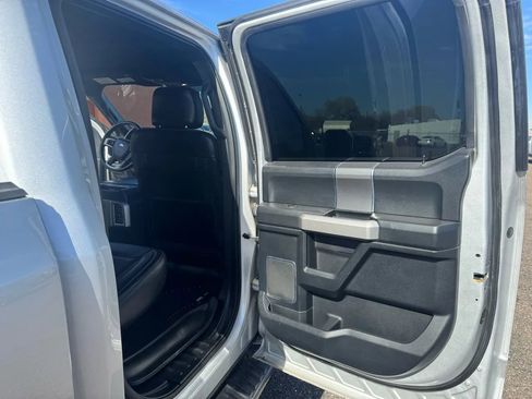 Used 2015 Ford F150 Lariat image 16
