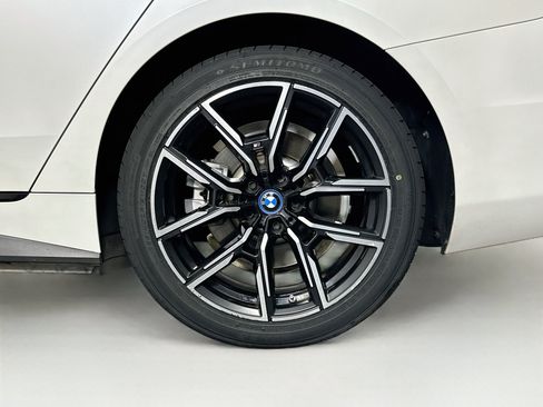 Used 2023 BMW i4 eDrive40 w/ M Sport Package RWD image 11