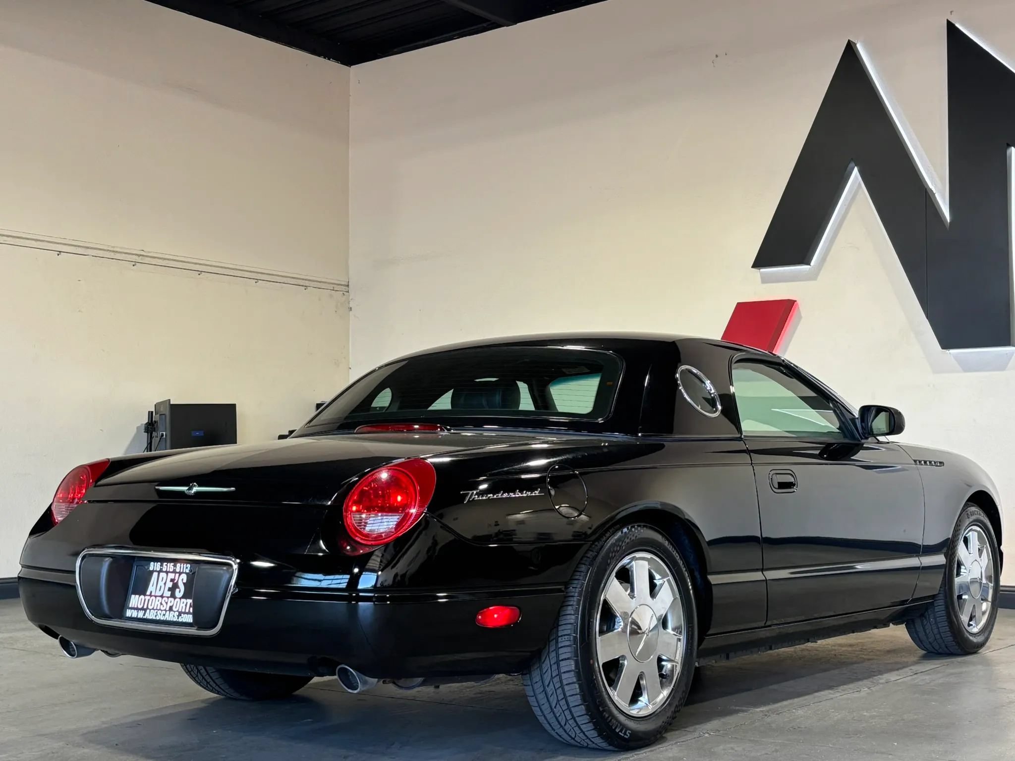 Used 2002 Ford Thunderbird RWD image 6