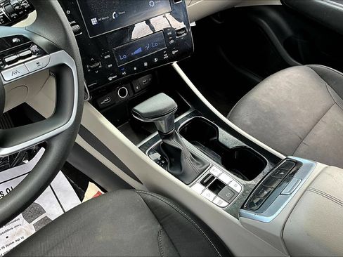Used 2024 Hyundai Tucson SEL FWD image 18