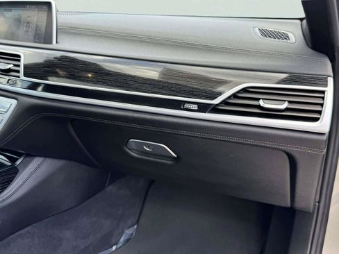 Used 2022 BMW 740i xDrive w/ M Sport Package AWD/4WD image 70