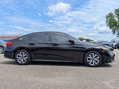 Used 2022 Honda Civic LX image 3