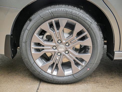 New 2026 Honda Odyssey Touring image 13